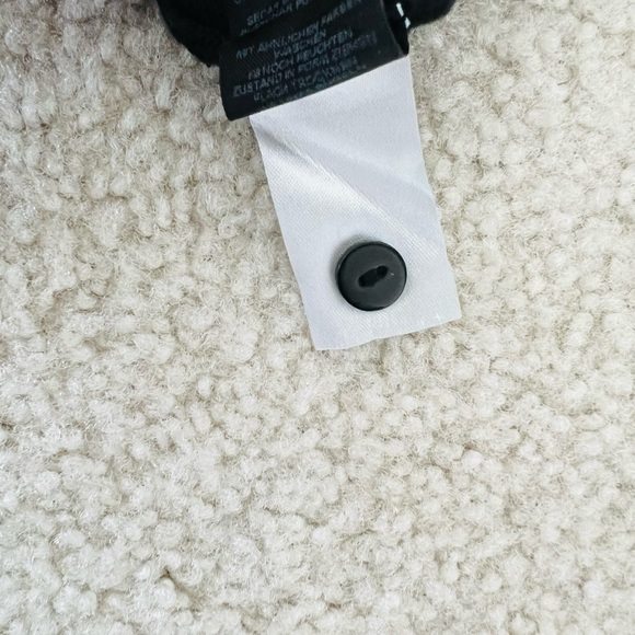 🌸🌸Limited Time Sale🌸🌸ASOS Black Knit Sweater Dress with Lace Collar - Picture 8 of 10